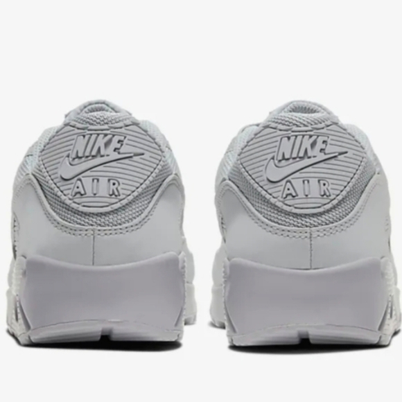 Nike Airmax 90 Athletic Shoes Women's sz 8 in Wolf Grey - Picture 2 of 11